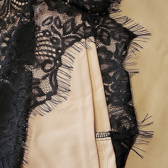 Forever 21 Size S Black and Nude Fitted Lace Cocktail Mini Dress, Exc. Used Cond - Picture 14 of 15